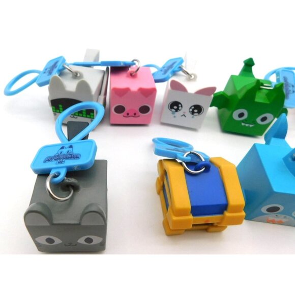 Lot of 9 PhatMojo Pet Simulator X Plastic Toy Keychains Clips Dog Pig No Codes - Picture 2 of 5